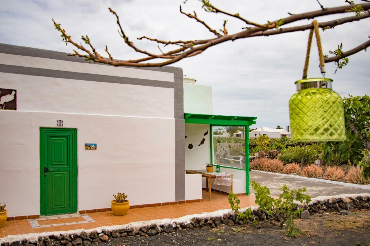 Gasthaus Casa Mi Tio Perico Mala Exterior foto