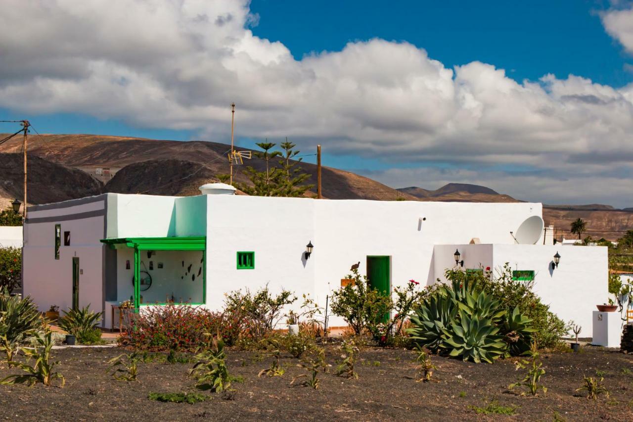 Gasthaus Casa Mi Tio Perico Mala Exterior foto